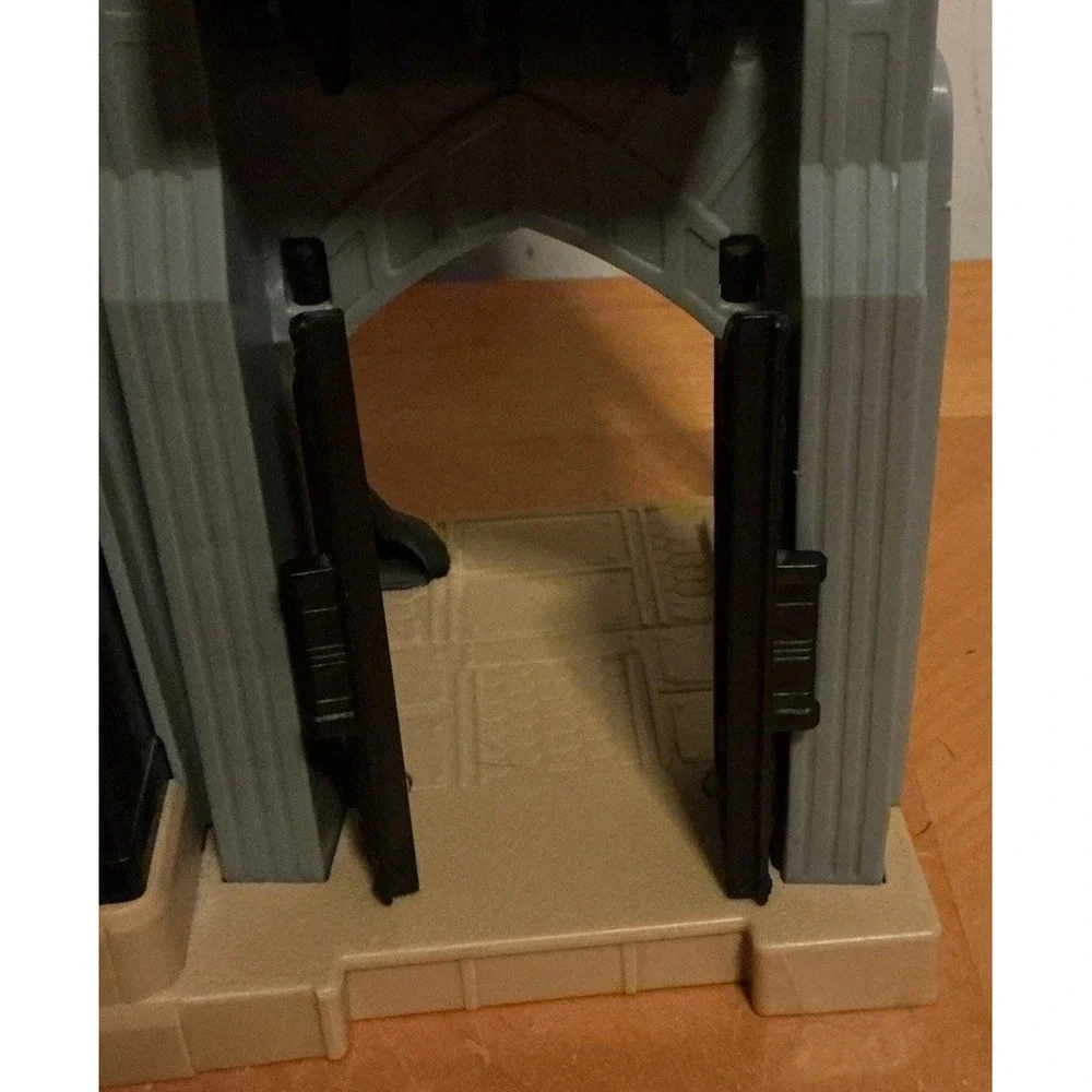 IMAGINEX DC Batman Bat Cave Play House Fisher Price Large Interactive Toy‎ Set
